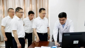 市領(lǐng)導蒞臨我院調(diào)研指導